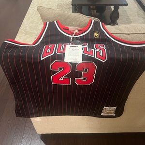 Jordan Bulls jersey